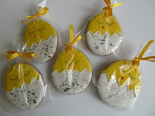 2026, Spící kuře, cena: 45,- Kč