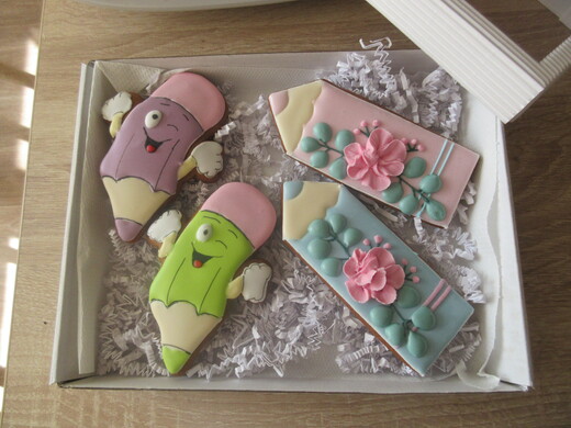 Barevné pastelky-krabička