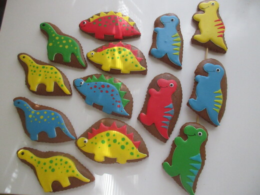 Dinosaurus vel. 12cm, cena: 45 Kč