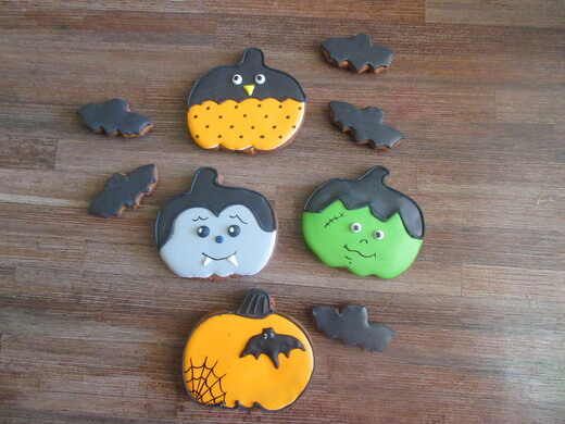Halloween příšerky, cena: 35,- Kč