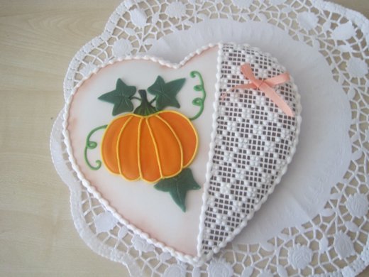 Halloween, srdíčko s dýní, velikost 15 cm, cena: 125,- Kč