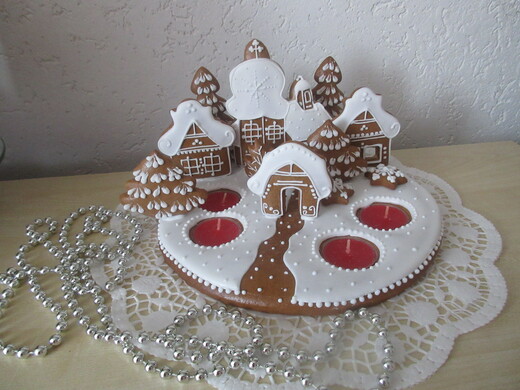 Kostelík 30 cm červený, cena: 400,- Kč