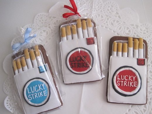Krabička cigaret, cena: 35,- Kč