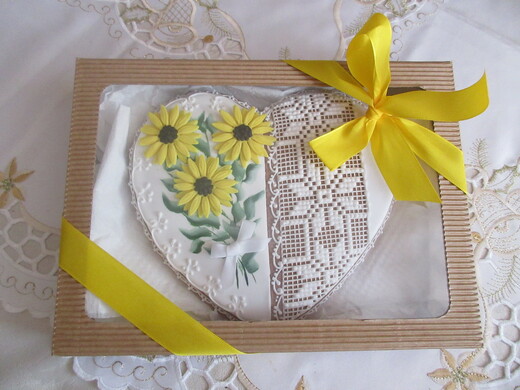 Srdce velké 19cm žluté, cena: 250,- Kč