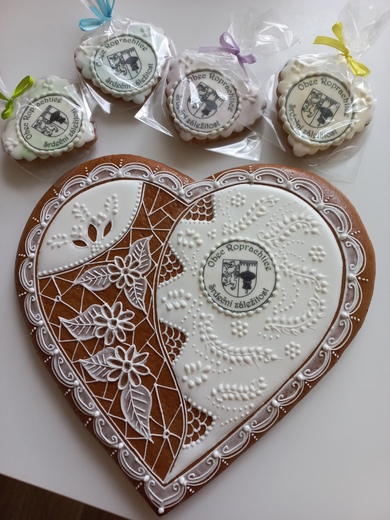 Srdce velké 30x30cm, cena: 270 Kč