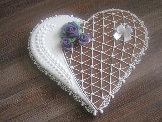 Srdce velké s růžičkami, bílé, velikost 19 cm, cena: 200,- Kč