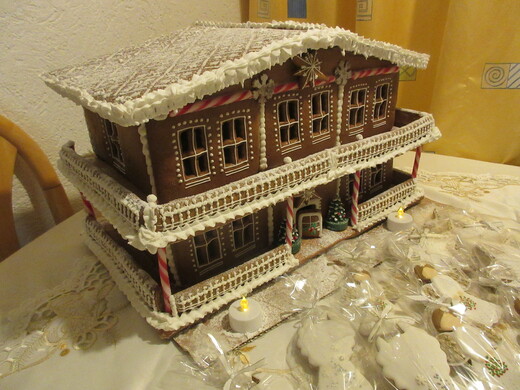Vánoční dům velký, 50x35 cm, cena: 3500,- Kč