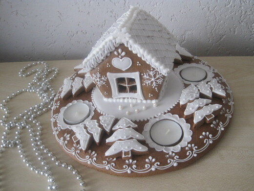 Adventní věnec s chaloupkou, cena: 540,- Kč